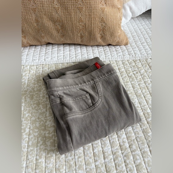 SPANX Jean-ish® Ankle Leggings | Earthy Taupe / Light Gray | Size Large - Picture 9 of 16